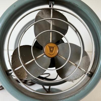 VORNADO 1950s Vintage Mid Century Metal 2 Speed Desk Fan