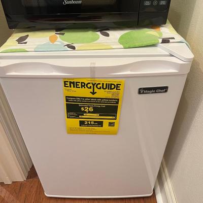 Magic Chef mini fridge. Barely used.