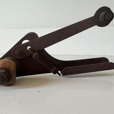 Vintage Wood Handle Skeet Thrower