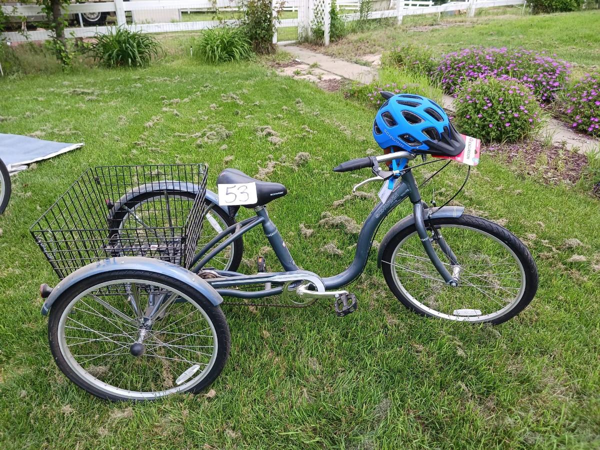 SCHWINN 3 WHEEL ADULT BIKE/TRIC WITH NEW HELMET