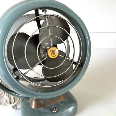 Vintage Mid Century Vornado Model 16C2-1 All Metal 2 Speed Fan