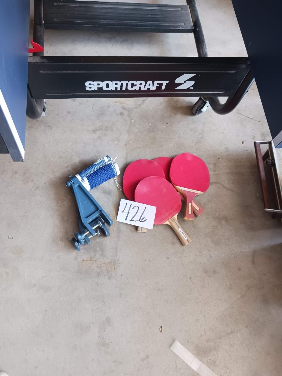 SPORTCRAFT FOLDING PING PONG TABLE ON CASTERS WITH NET AND PADDLES
