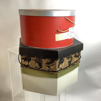 Lot 552 Lot of Three Vintage Hat Boxes