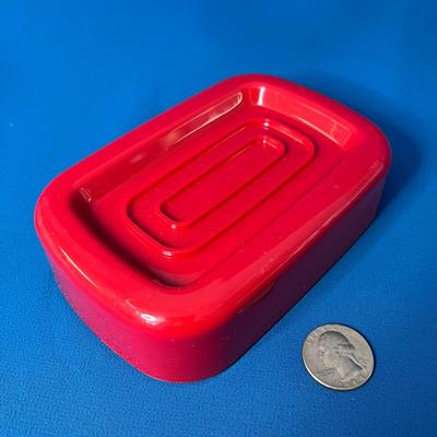 RED PLASTIC SOAP DISH 5-1/4â€ WIDE