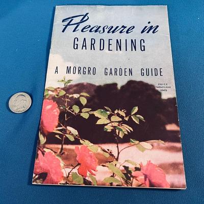 VINTAGE GARDENING BOOKLET