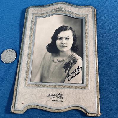 VINTAGE SEPIA PORTRAIT IN FANCY MATTE
