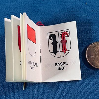 LITTLE BOOK OF HERALDRY OF SWISS REGIONS 1â€ X 1-1/2â€