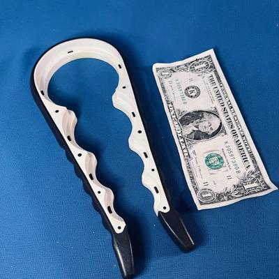 MULTI-SIZE JAR OPENER