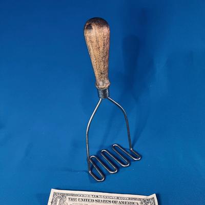 ANTIQUE POTATO MASHER 9â€ TALL
