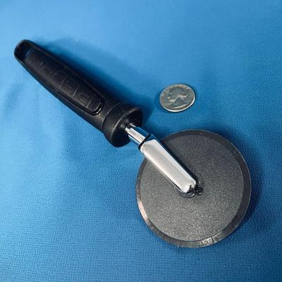 PEDRINI ROLLING KITCHEN CUTTER 8-1/2â€ LONG
