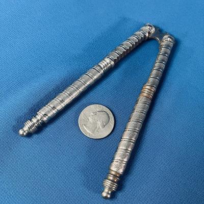 CLASSIC METAL NUTCRACKER TOOL