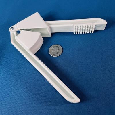 PLASTIC GARLIC PRESS WITH CLEANER ATTACHMENT