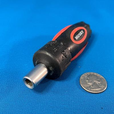 HUSKY RATCHET SCREW DRIVER HANDLE 