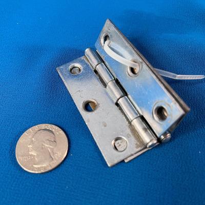 PAIR OF HINGES 2-1/2â€ TALL
