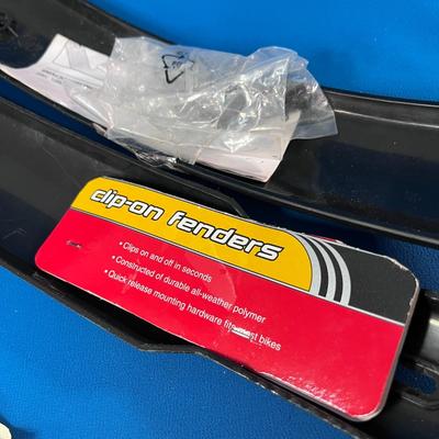 QUICK RELEASE CLIP-ON BIKE FENDERS