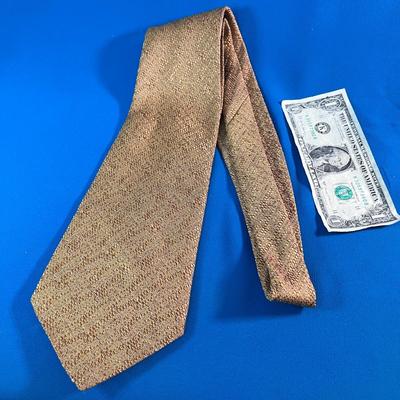 VINTAGE WIDE MENâ€™S NECK TIE
