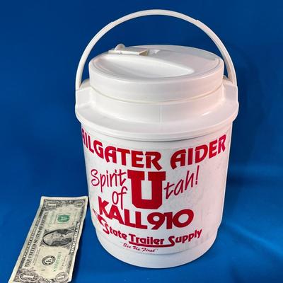 VINTAGE U OF U TAILGATER THERMOS 1 GALLON?