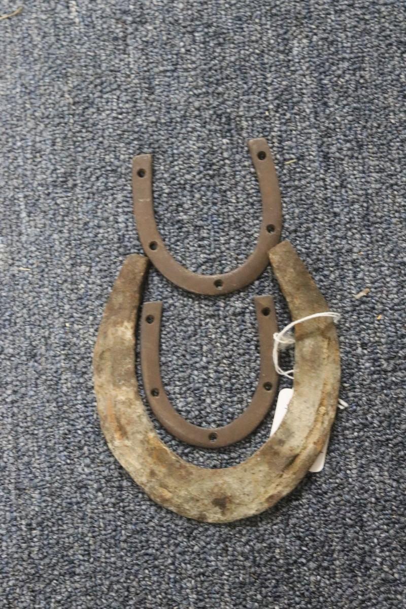 3 Horseshoes