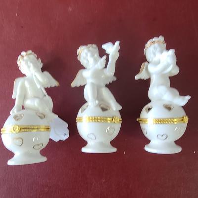 3 Cherubs - Hinged Compartments 5 inches tall