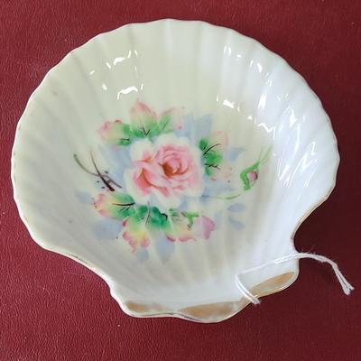 Hand Painted Shell Dish - Japan - 5 x 5 inches