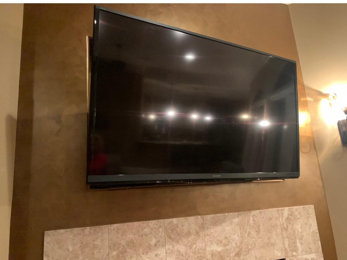 Buyer will be prepared to dismount and carry the Tv Sharp 60” wall ...