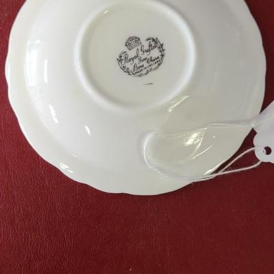 1977 Queen Elizabeth Plate - 4 1/2 inches across