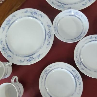 9 Pieces of International Bone China