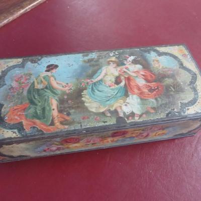 Tin Box - Philadelphia Parkes Gold Tea - 10 x 4 1/2 inches