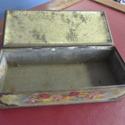 Tin Box - Philadelphia Parkes Gold Tea - 10 x 4 1/2 inches
