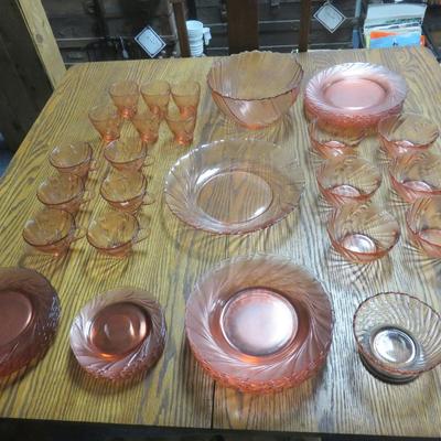 Set of Arcoroc Dishes - 45 pieces