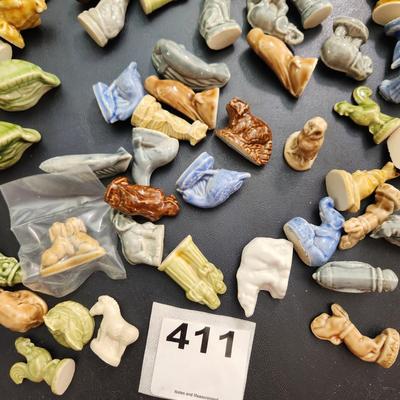Total of 70 Wade Rose Tea Figurines