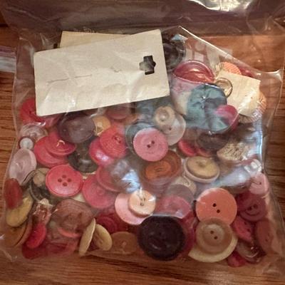 Vintage Buttons Lot