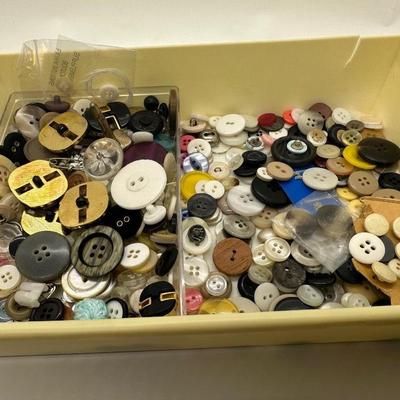 Vintage Buttons Lot