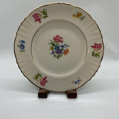 Vintage Aberdeen Chinaâ€”1 Serving Plate & 8 Small Plates