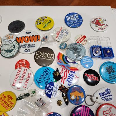 Lot of Pinbacks Pin Maryland Kentucky Baltimore Batman & Robin Political