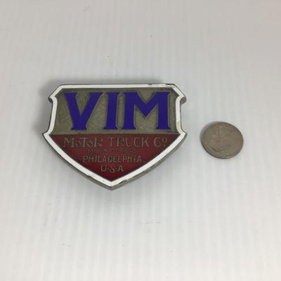 186 VIM Enamel Truck Radiator Badge 1914-1926