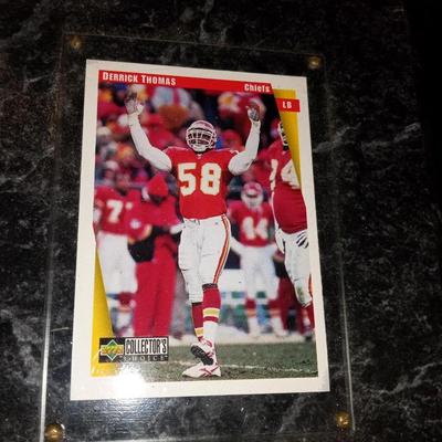 DERRICK THOMAS PLAQUE W/PHOTO AND TRADING CARD FOR 1 OF THE NFL'S TOP LINEBACKERS