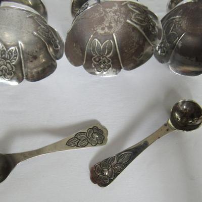 3 Silver Plate Open Salts and 2 Matching Spoons Unmarked