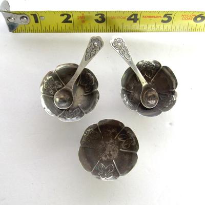 3 Silver Plate Open Salts and 2 Matching Spoons Unmarked