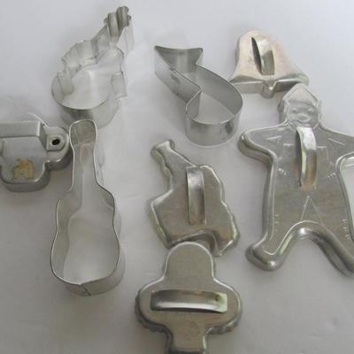 Lot of Vintage and Newer Aluminum Cookie Cutters