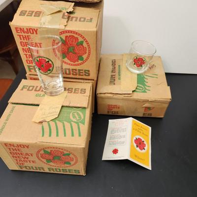Lot of Vintage Four Roses Whiskey Glasses 11 Hi Balls 4 Low ball Glasses