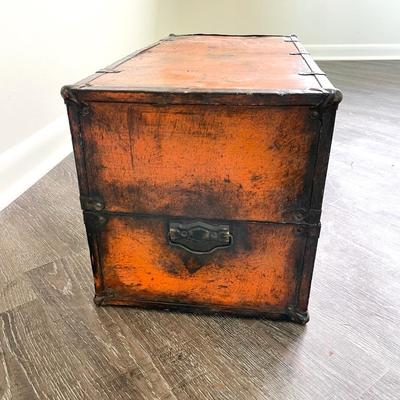 Vintage Flat Top Steamer Chest