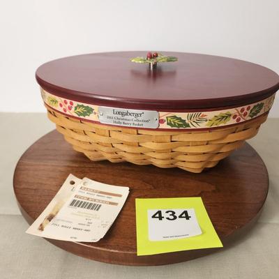 Longaberger 2011 Holly Berry Basket with liner