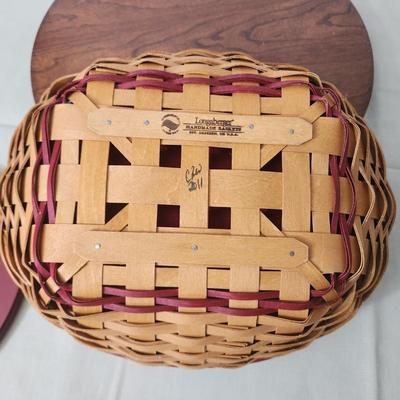 Longaberger 2011 Holly Berry Basket with liner