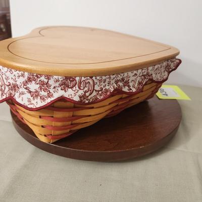 Longaberger 1999 Heart Shaped Basket w liner