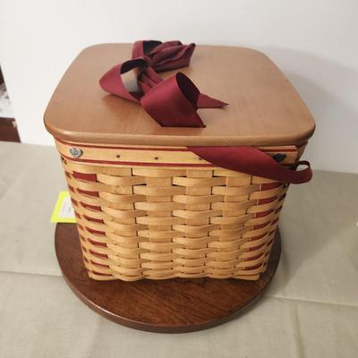 Longaberger 2002 Sweetheart Basket w Protector