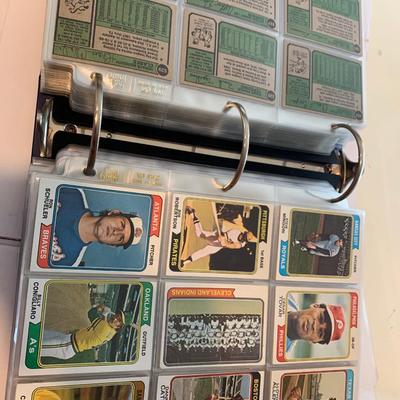 Clean Near Complete Set - 1974 Topps Baseball Cards