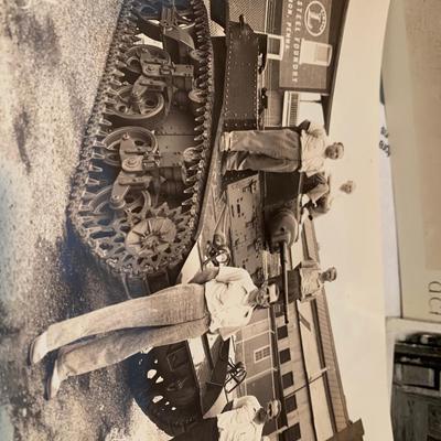 Rare WWII Tank Production 8 x 10 Authentic Photos - not reprints