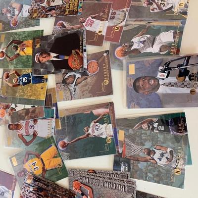 Clean 1990s NBA Basketball Cards Rookies HOF Shaq Jordan +++