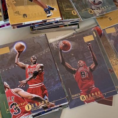 Clean 1990s NBA Basketball Cards Rookies HOF Shaq Jordan +++
